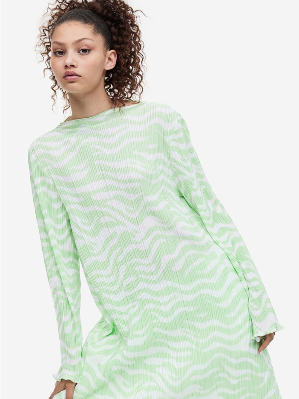 Divided Light Green and White Long Sleeve Wave-Print Midi Dress